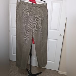 Dockers Men's Tan Chinos